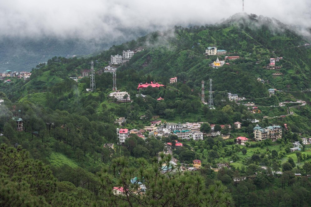 landscape-kasauli-himachal-pradesh-cloudy-day-stunning-view-wooden-mountains-clouds