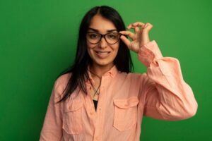 Choosing the Right Glasses for Your Face Shape and Needs