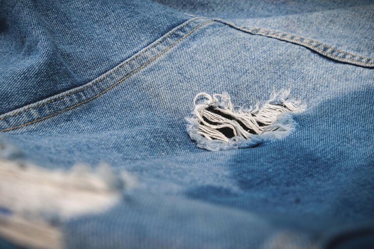 How to Make Ripped Jeans at Home